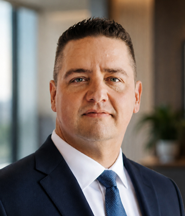 Chris Schmidt Senior Vice President, Sales and Operations 24 Hour Fitness