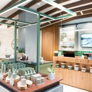 d4_J003287_EN01_FranchisePage_TopBanner_1920x800_DEC19